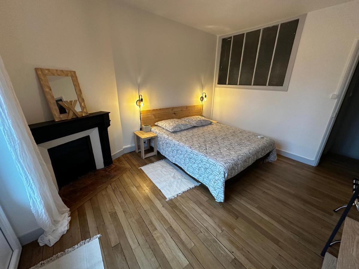 Belle Maison De Ville Au Coeur Du Village De Montagne Vic-sur-Cère Εξωτερικό φωτογραφία